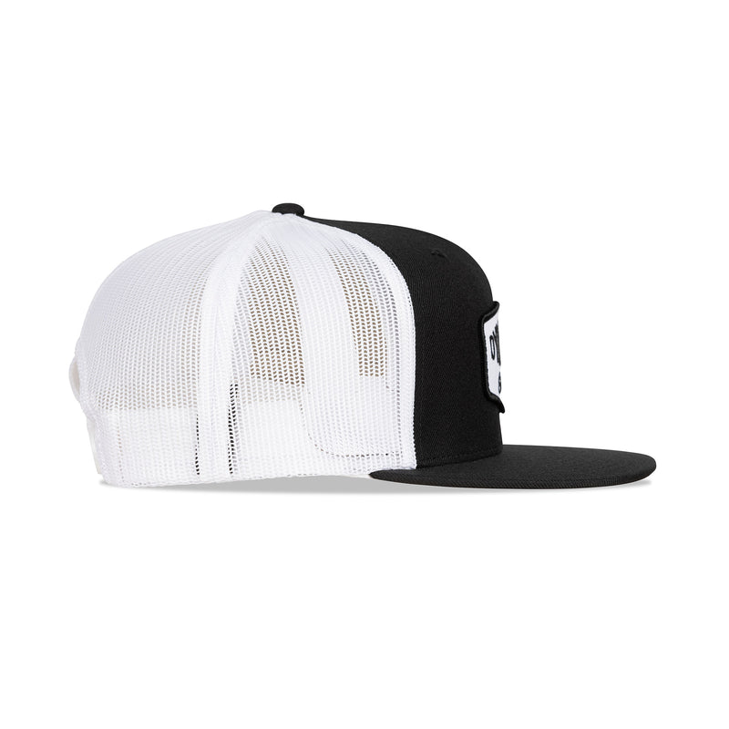 Gorra de camionero dinámica / Blanco y negro / Parche bordado